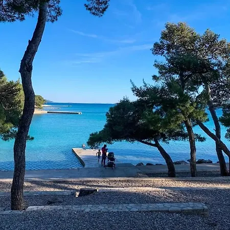 Mobile H&m Soline Campsite Biograd Na Moru