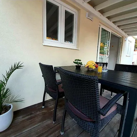 Campsite Mobile H&m Soline Biograd Na Moru